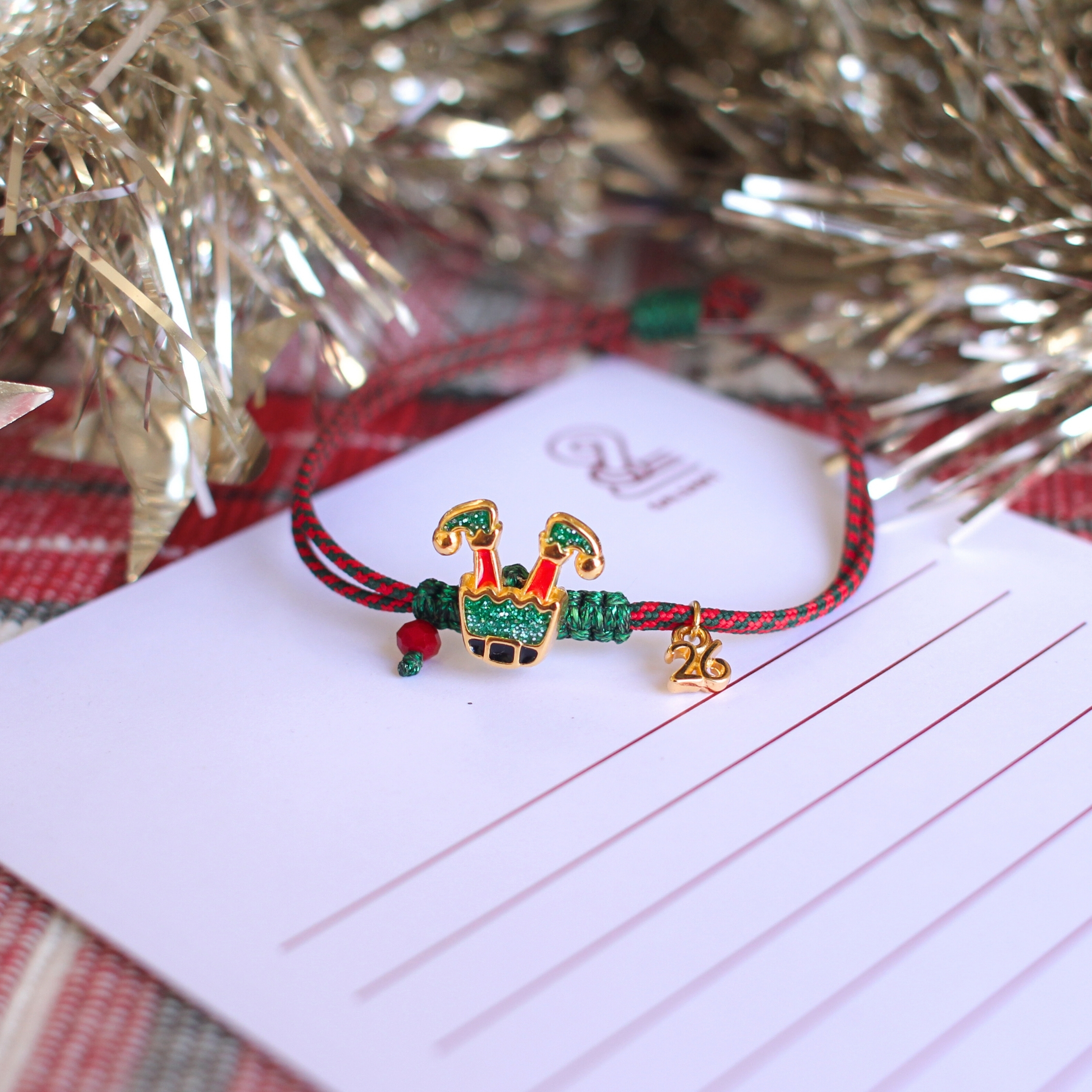 Simple Polaroid Photo Frame Summer Instagram Post (1)