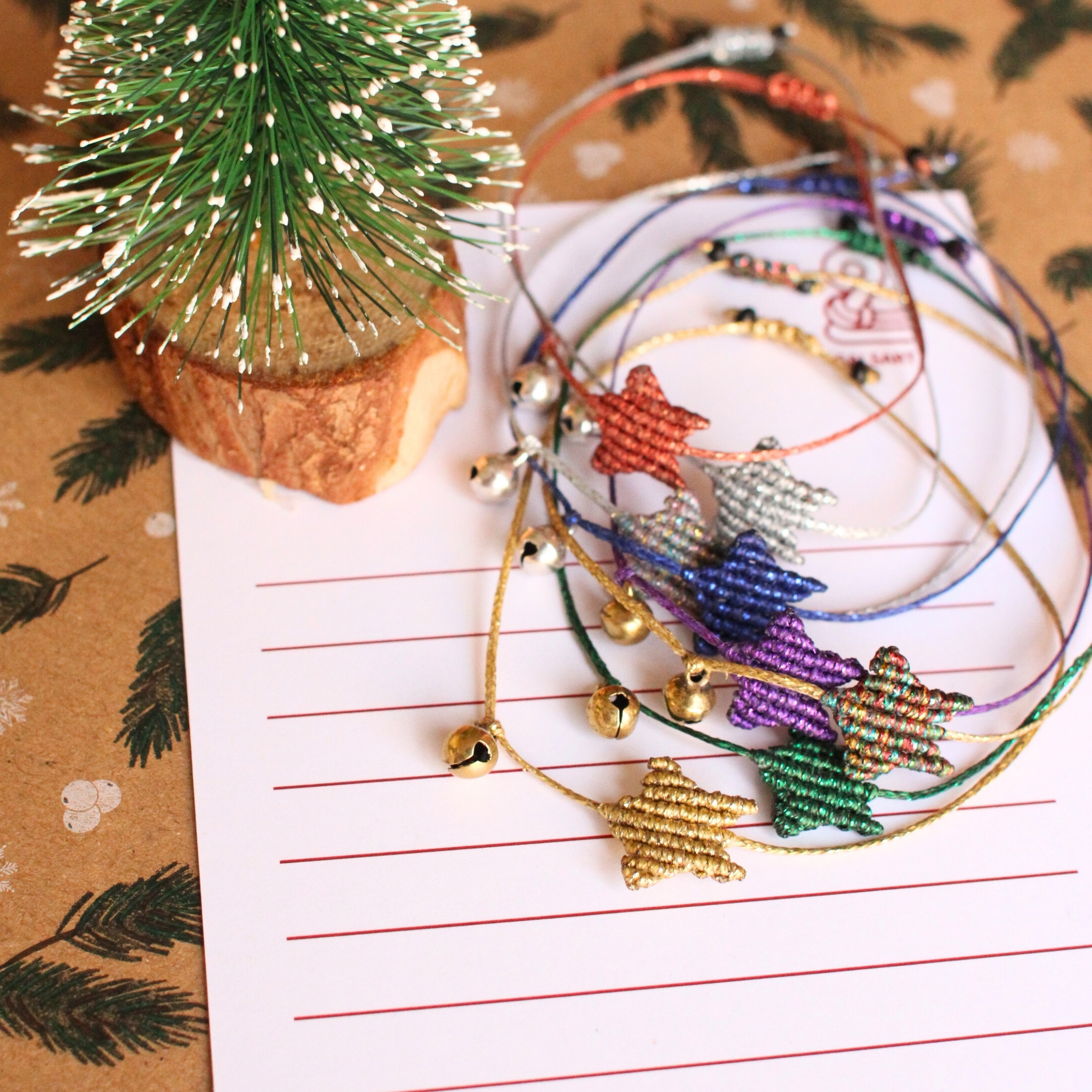 Simple Polaroid Photo Frame Summer Instagram Post (5)