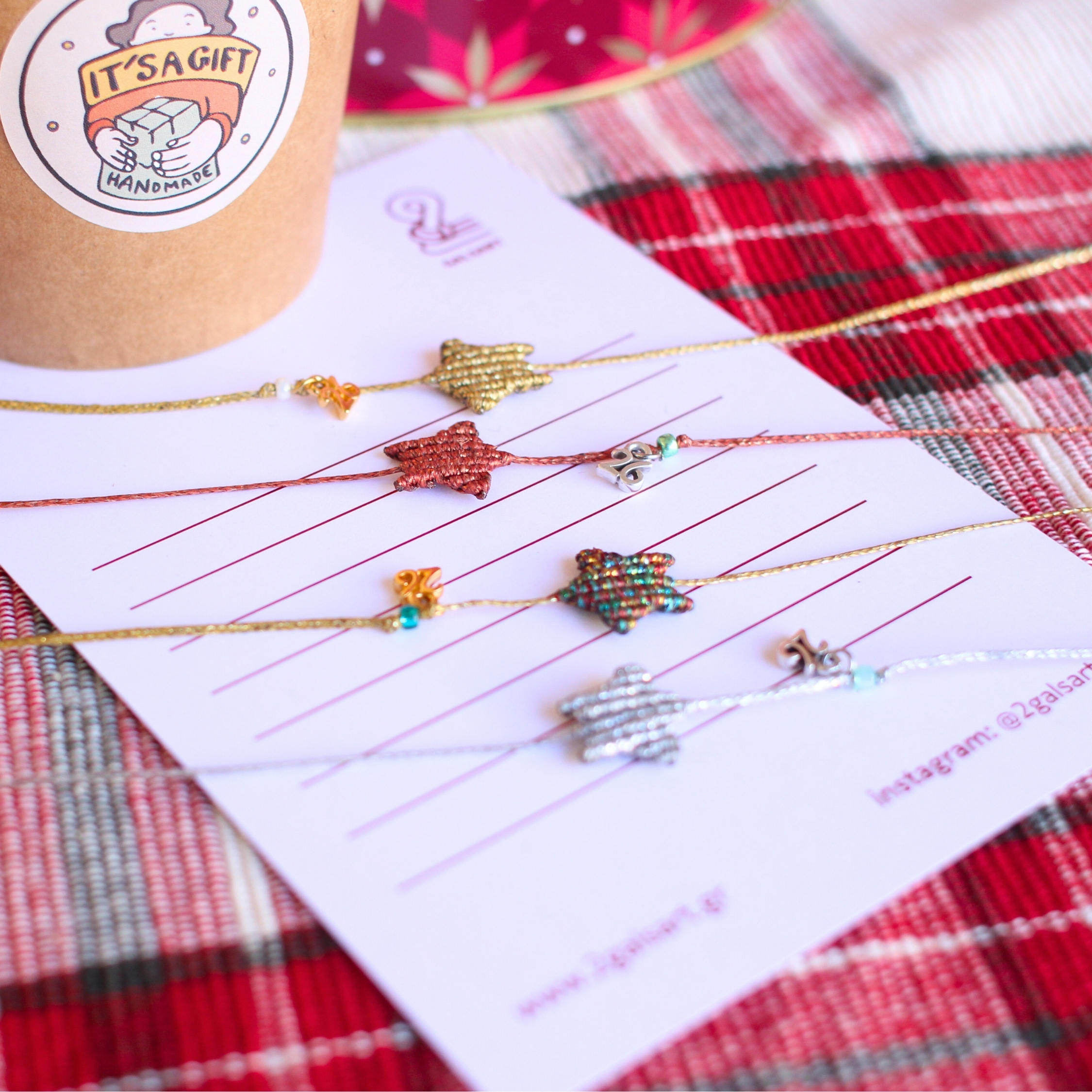 Simple Polaroid Photo Frame Summer Instagram Post (8)